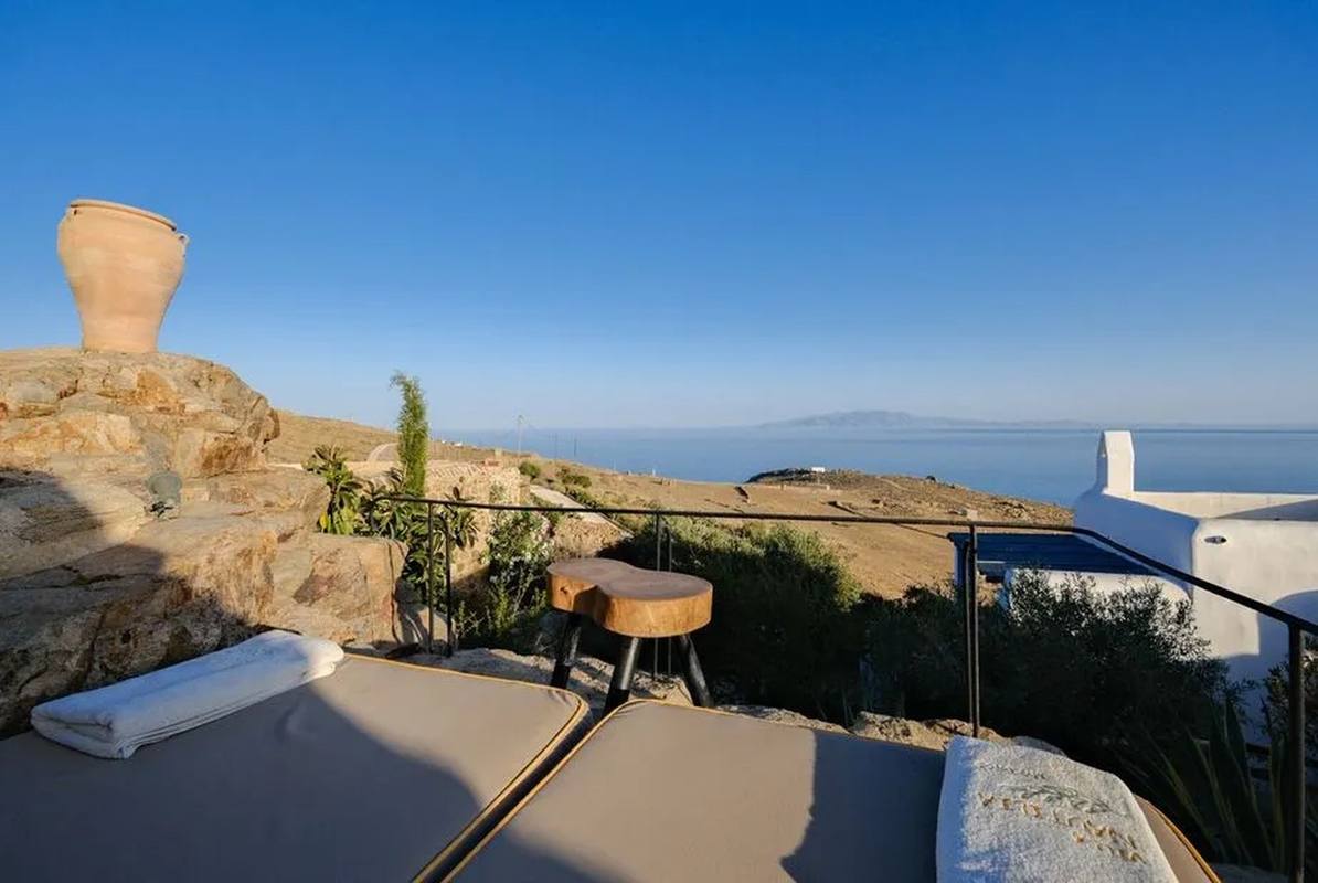 Villa Megalo — sunbeds with Aegean panorama