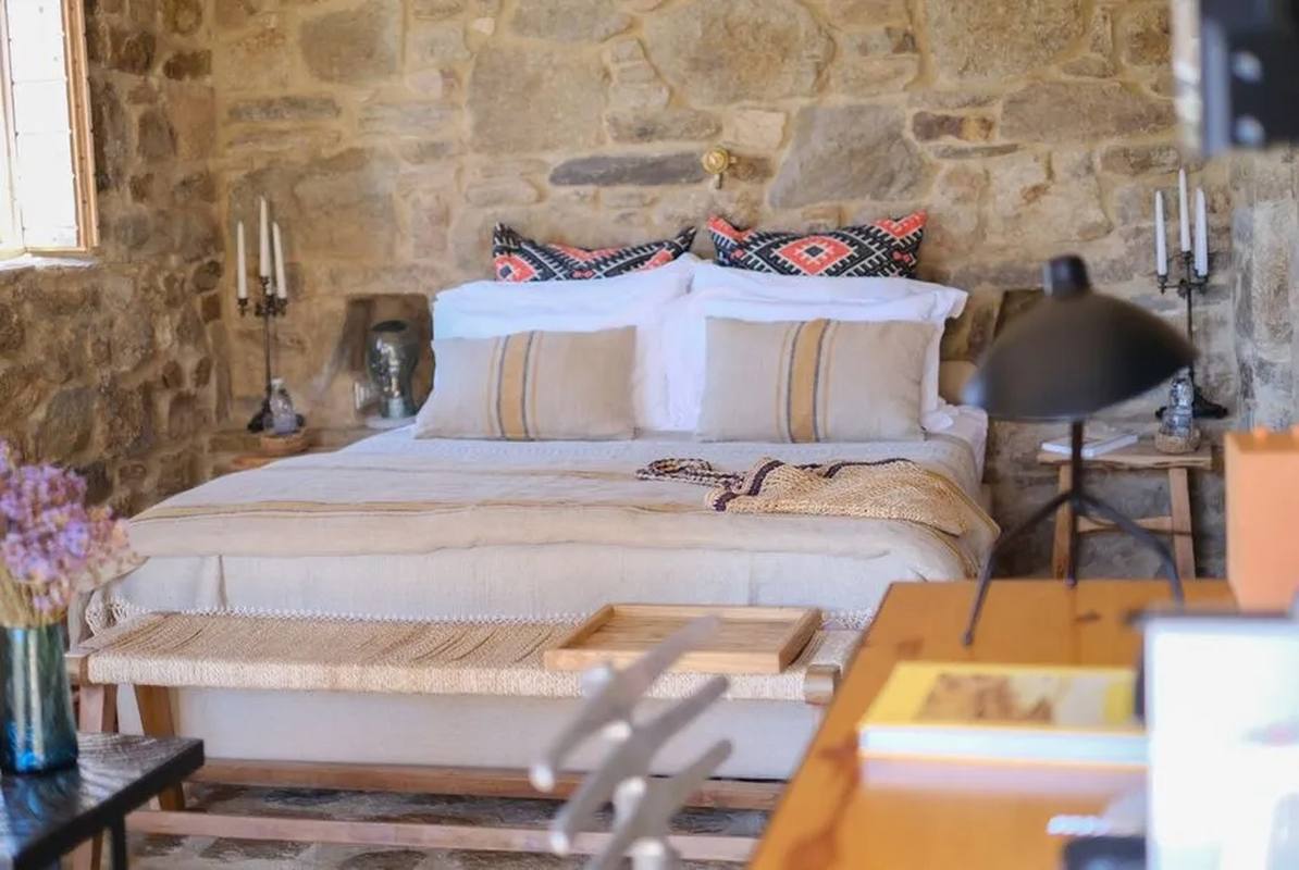 Villa Megalo — bedroom with garden view
